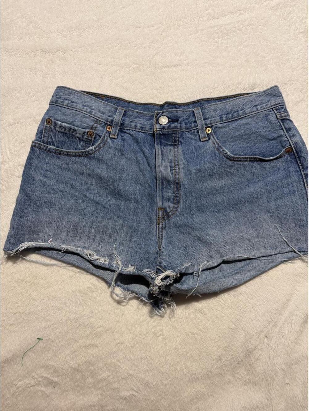 Levi's 501 Women's Denim Shorts Size W30